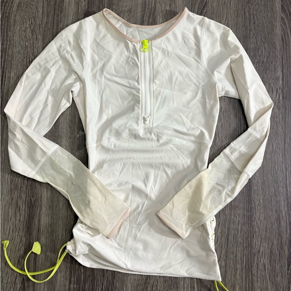 Lululemon Water Surf to Sand rashie